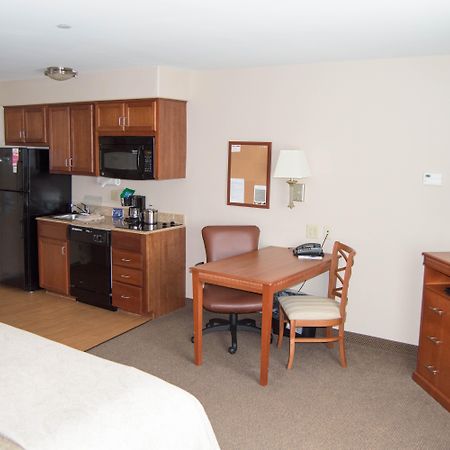 Candlewood Victoria By Ihg Εξωτερικό φωτογραφία