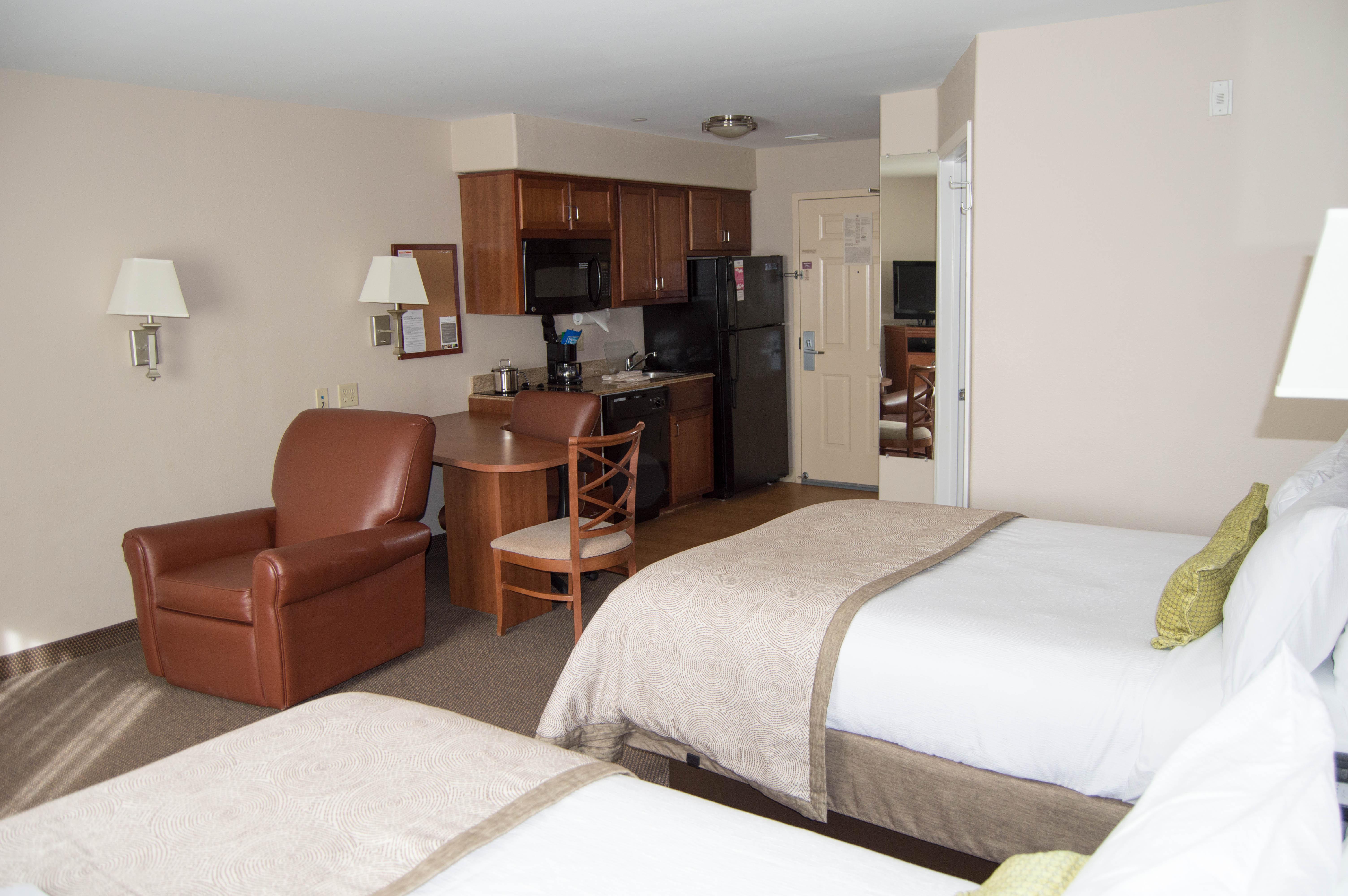Candlewood Victoria By Ihg Εξωτερικό φωτογραφία
