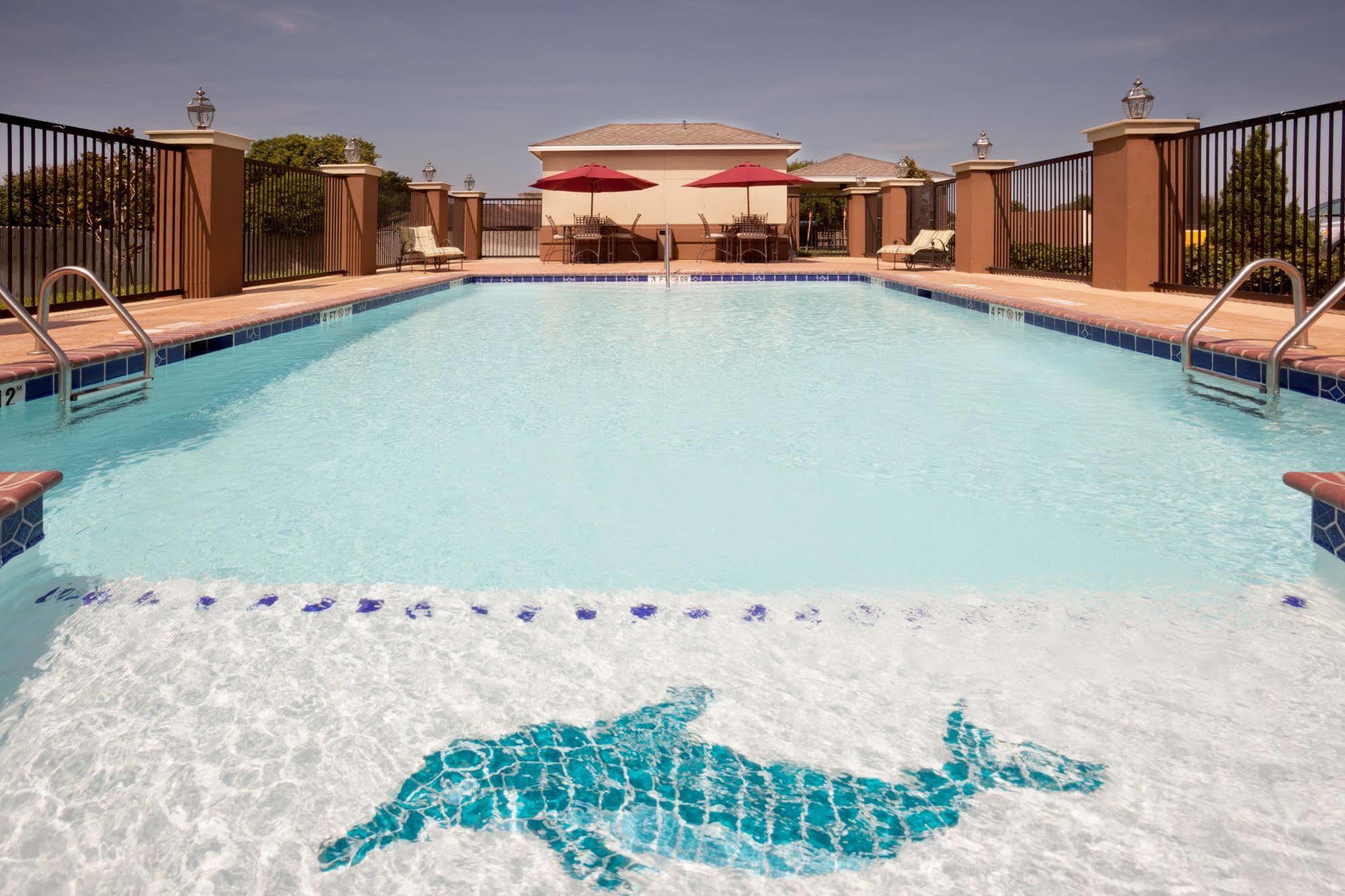 Candlewood Victoria By Ihg Ανέσεις φωτογραφία