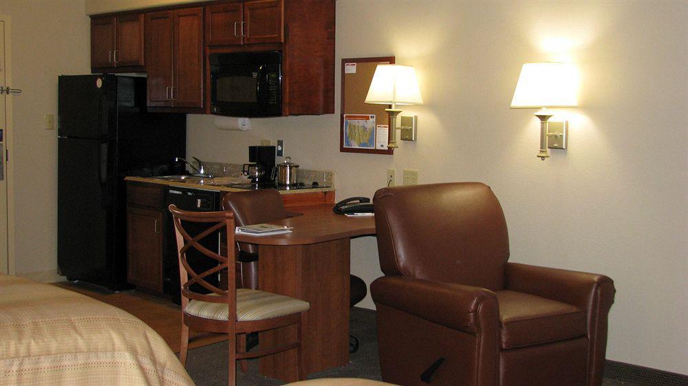 Candlewood Victoria By Ihg Δωμάτιο φωτογραφία